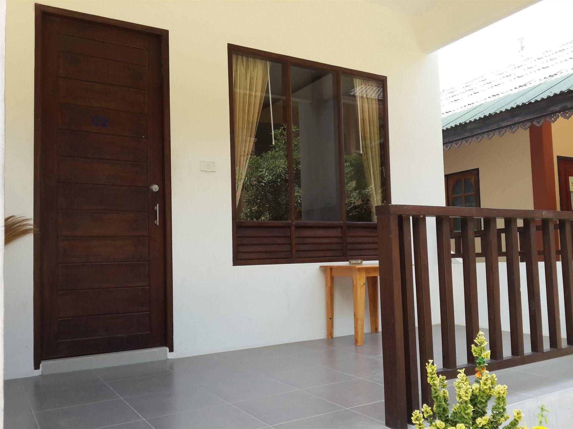 Modern Resort Haad Rin Ngoại thất bức ảnh